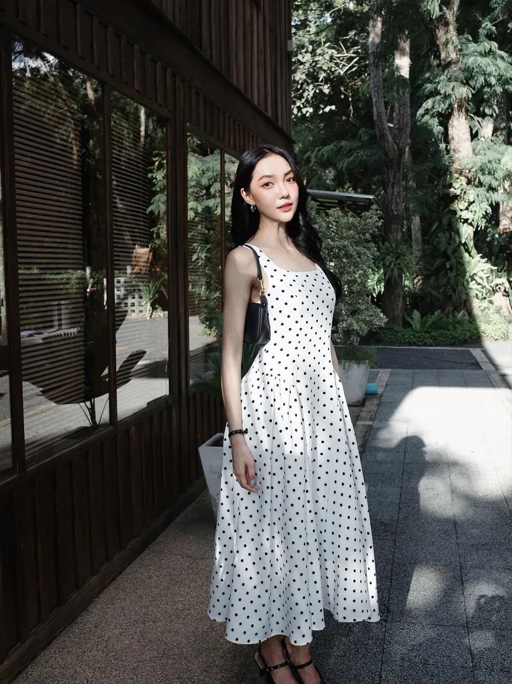 เดรสตัวโปรดสำหรับวันนัดคาเฟ่และโมเมนต์แสนหวานในทุกวัน — lookbook image 1