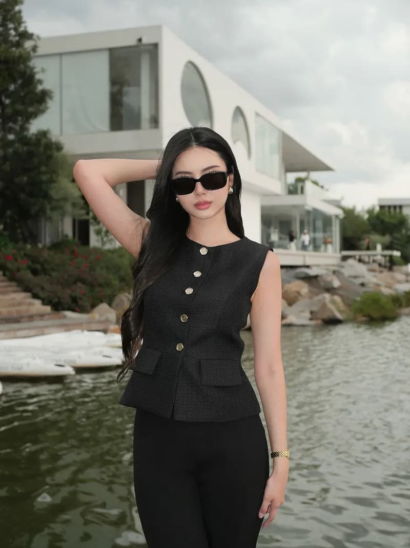 Tweed Vest เสื้อกั๊กผ้าทวีดพรีเมียม สไตล์เรียบหรูดูแพง